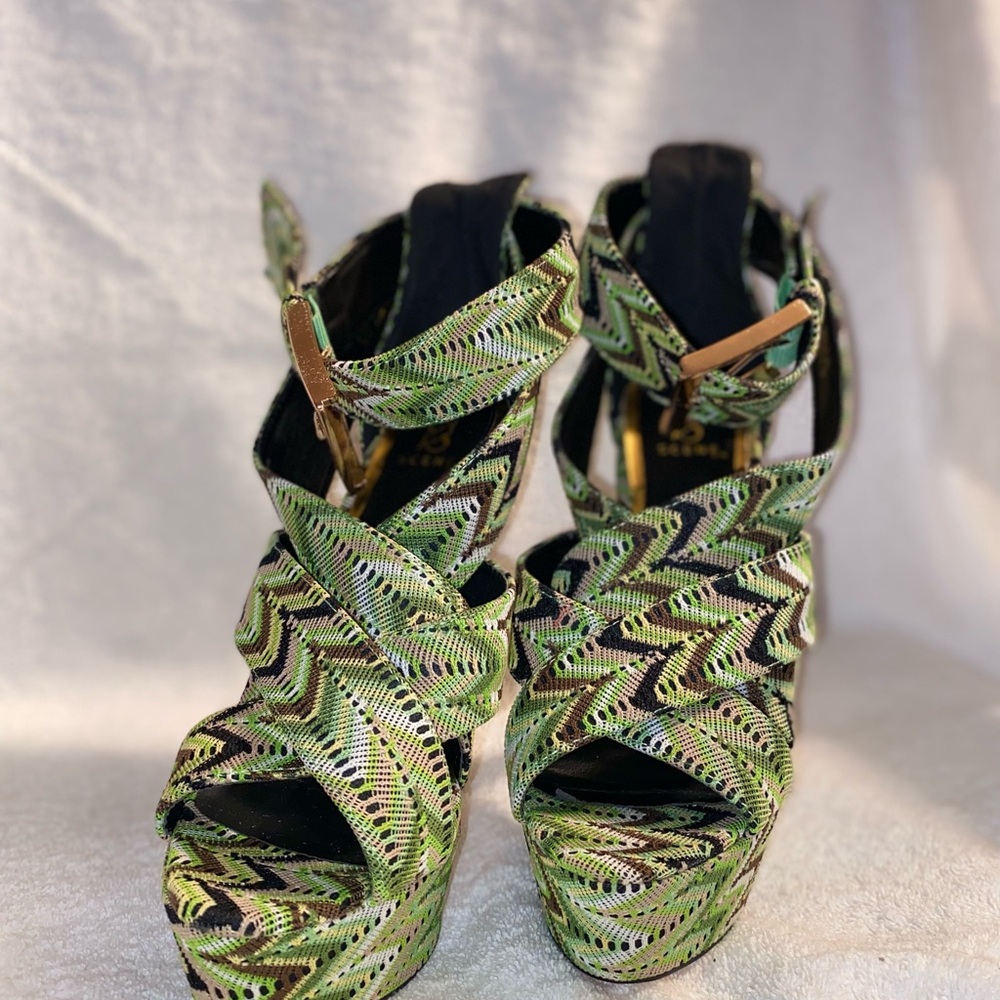 Elegant Green Patterned Women's Platform Heels